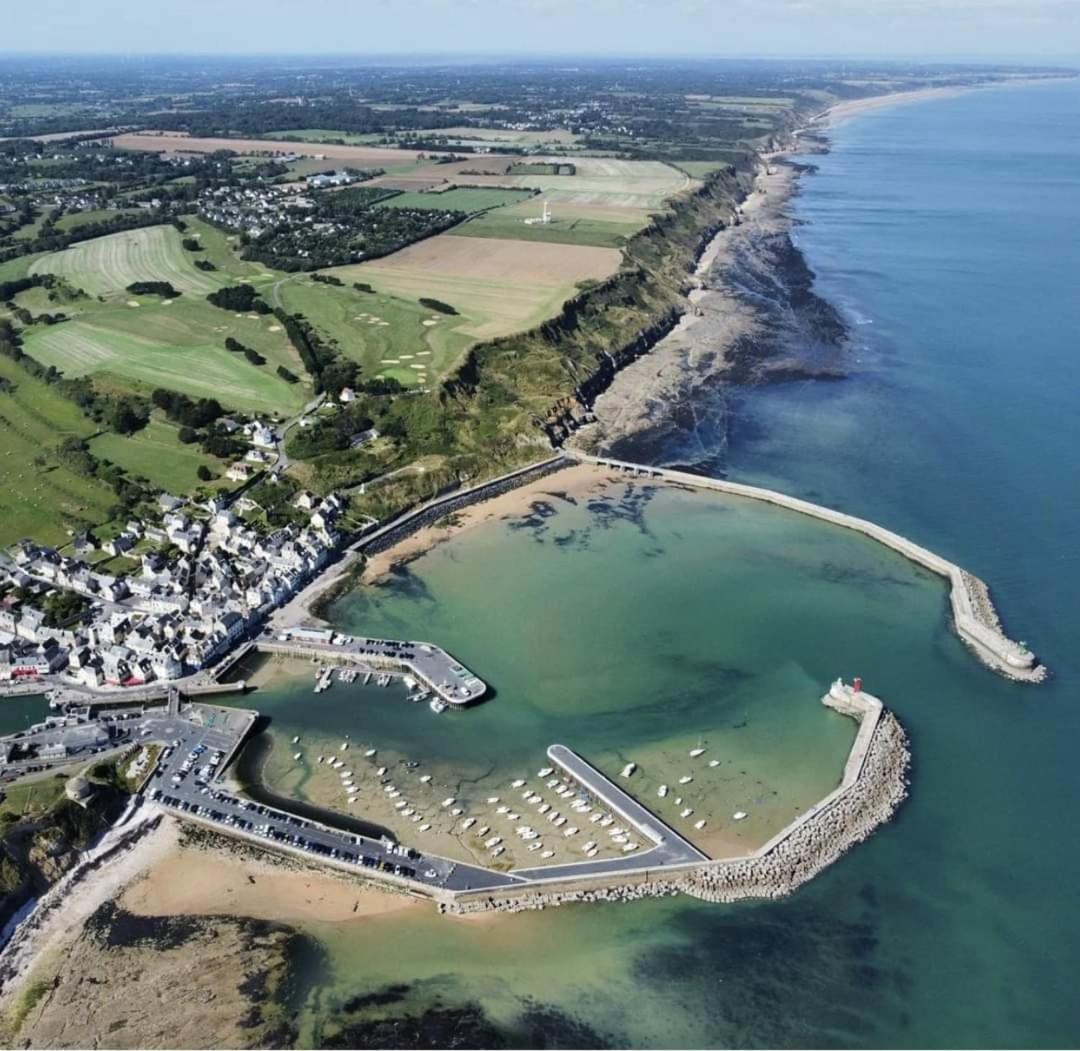 L'effet Maison Renovee Lumineuse Confort Belle Terrasse Grand Jardin Clos Sans Vis A Vis Parking Jeux Pour Enfants 5 Mn A Pied De La D'asnelles Et Centre Bourg - Proche Bayeux Au Coeur Des Plages Du Debarquement Vakantiehuis