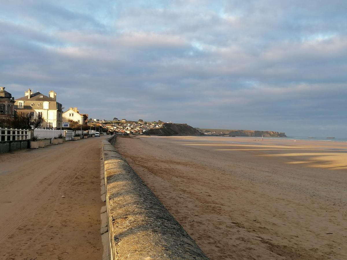 Holiday home Maison Grand Jardin: Beachside Retreat Near Bayeux