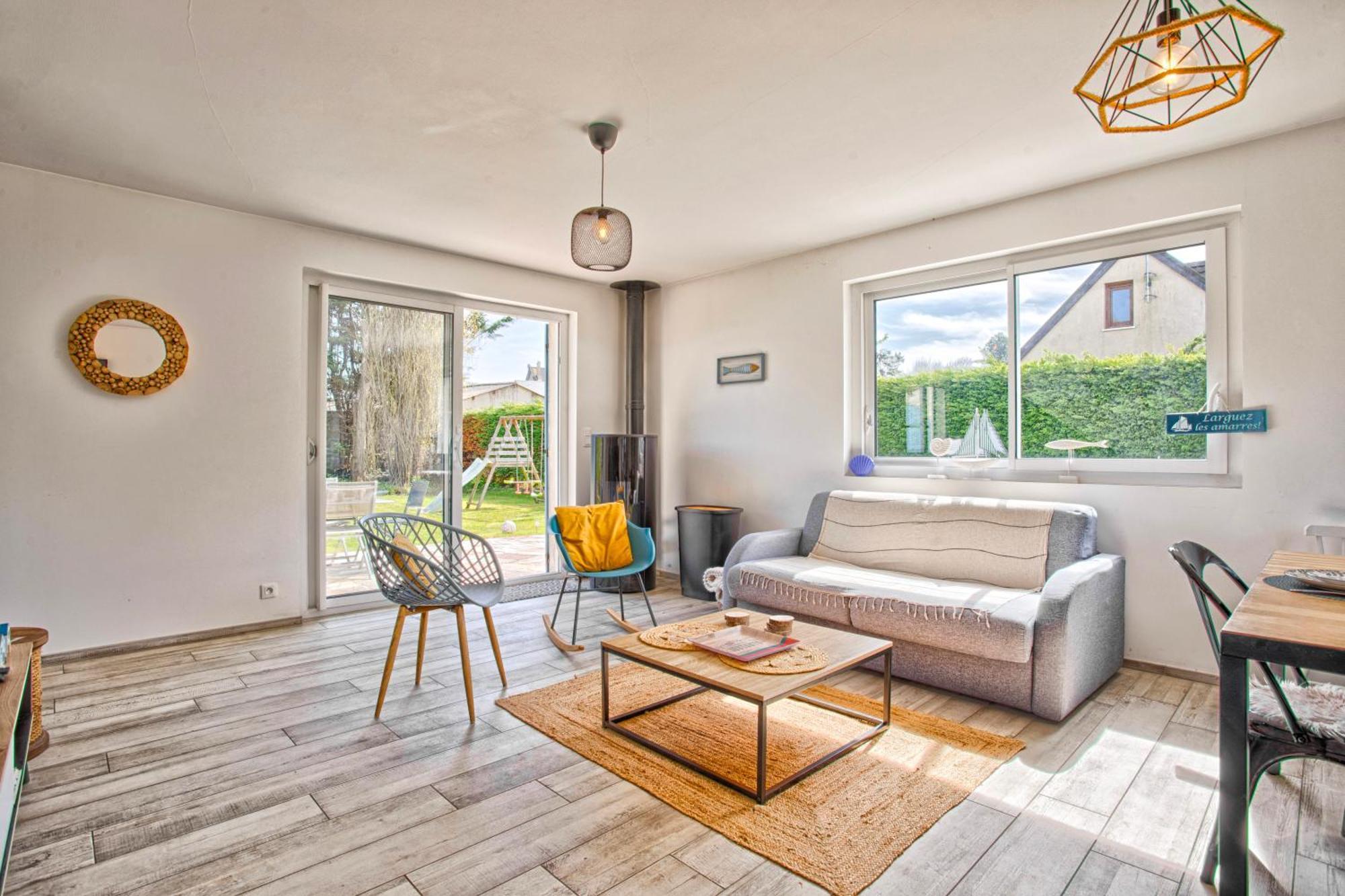 Maison Grand Jardin: Beachside Retreat Near Bayeux Holiday home Asnelles