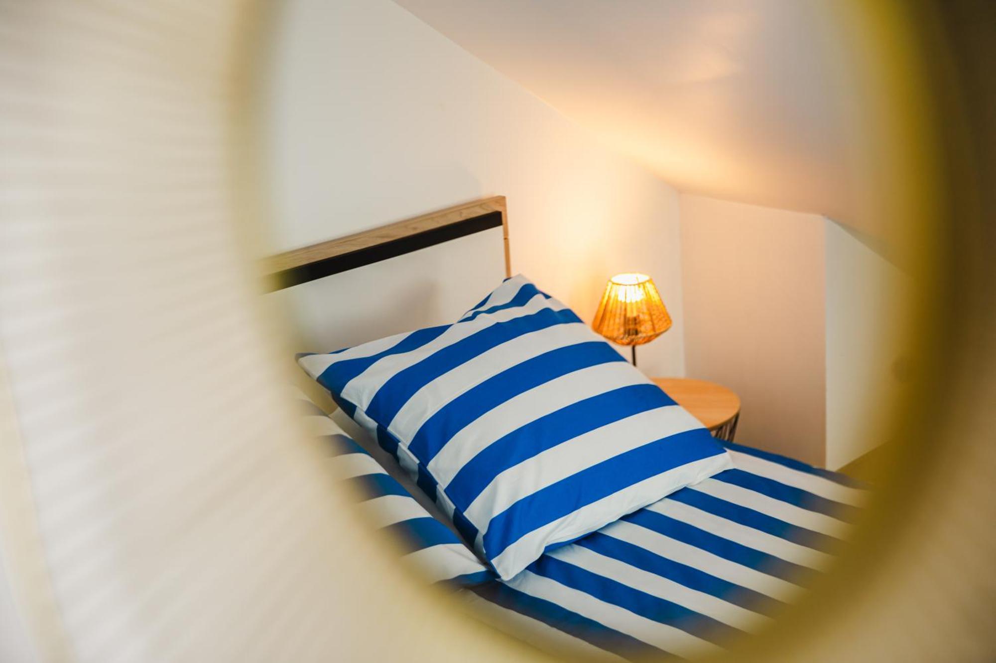 Holiday home Maison Grand Jardin: Beachside Retreat Near Bayeux *