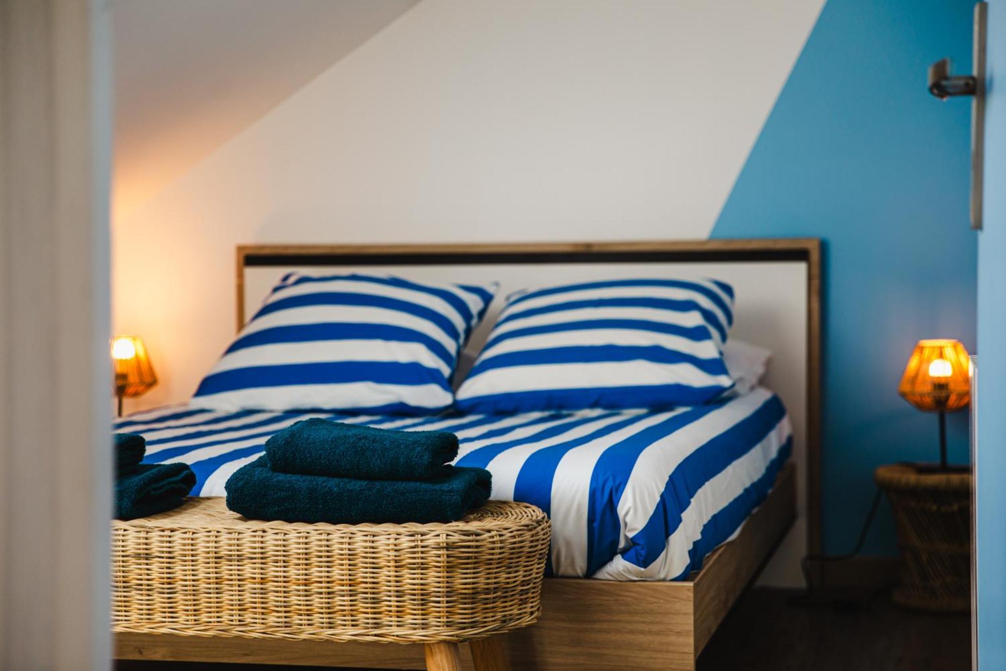Maison Grand Jardin: Beachside Retreat Near Bayeux Asnelles