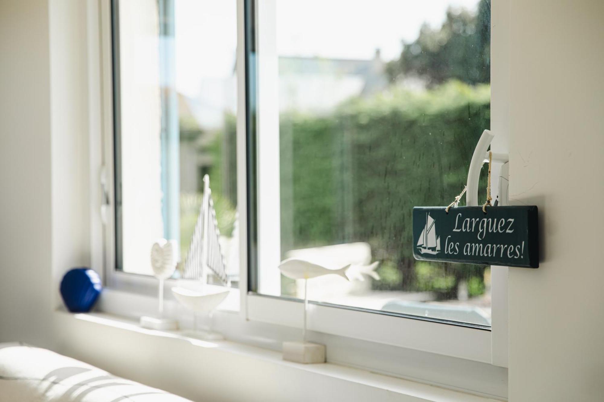 Maison Grand Jardin: Beachside Retreat Near Bayeux Holiday home *
