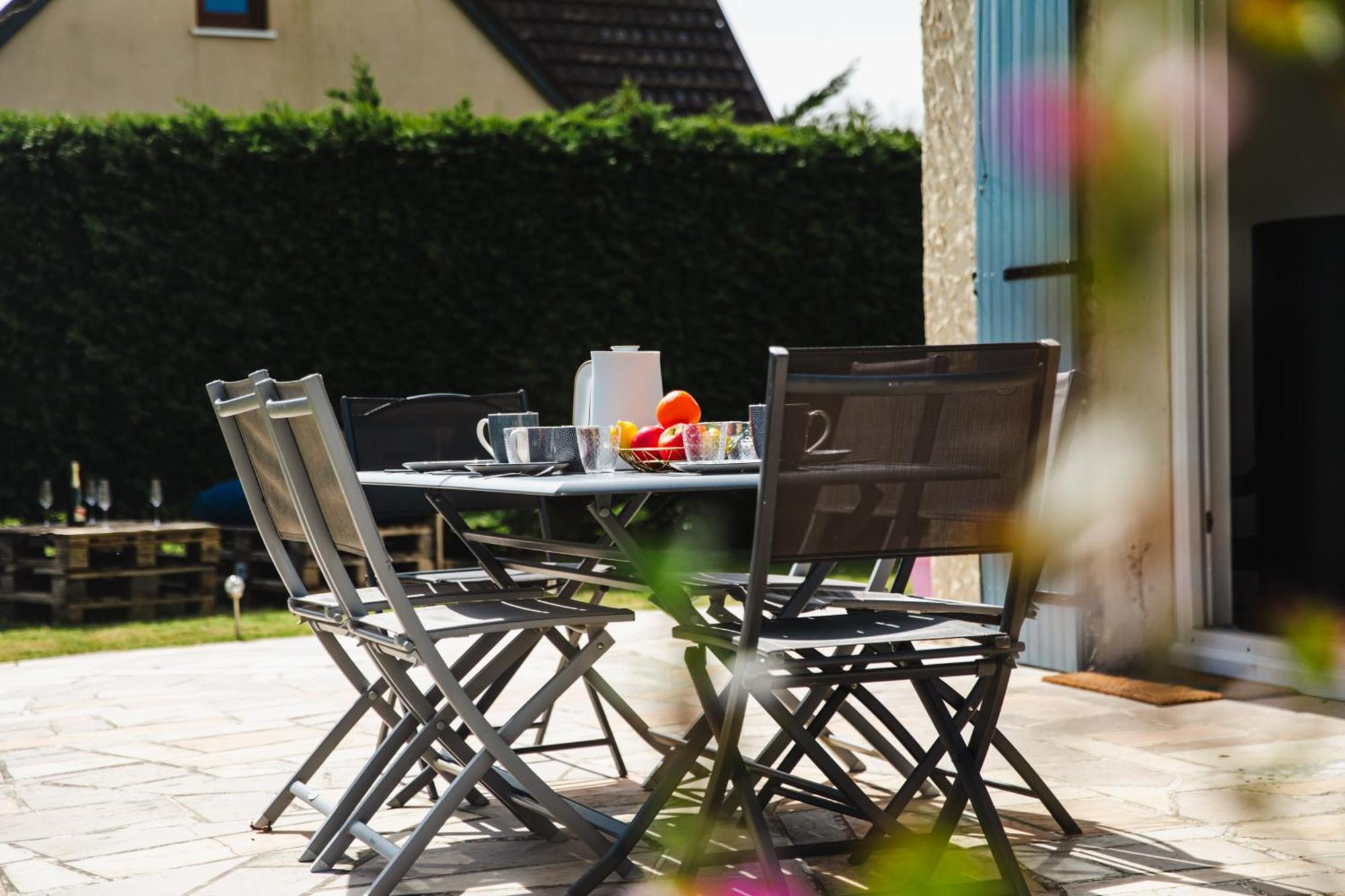 Maison Grand Jardin: Beachside Retreat Near Bayeux * Asnelles