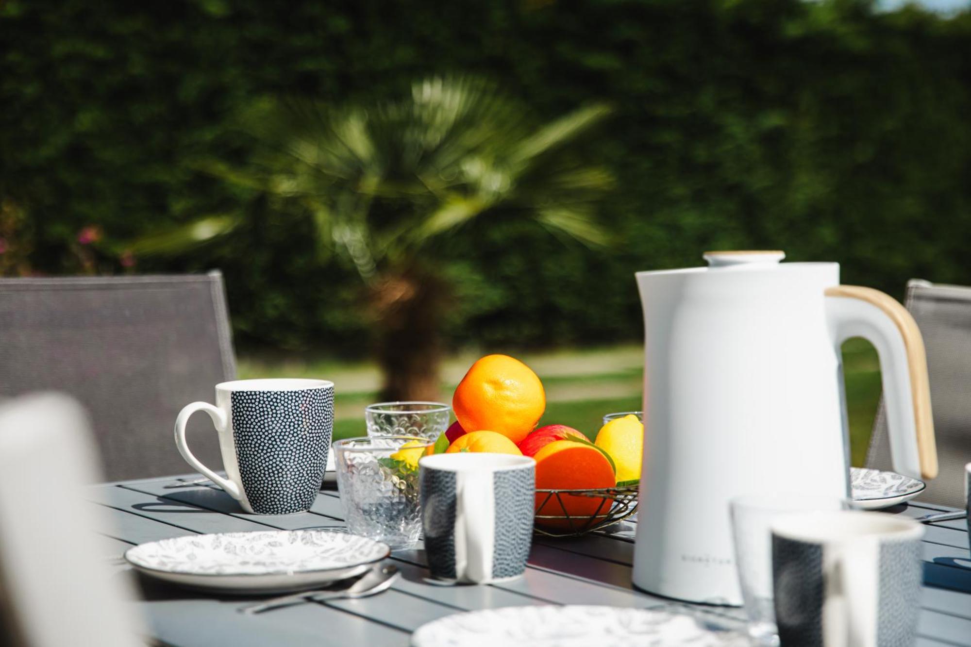 Maison Grand Jardin: Beachside Retreat Near Bayeux